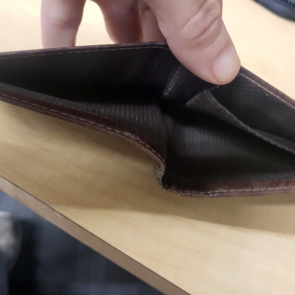 2x FOSSIL Leather Wallets - Picture 6 of 15